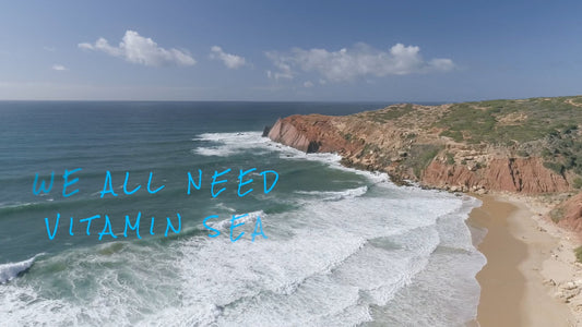 BEACH - 4K Blue Waves with Waves Sounds