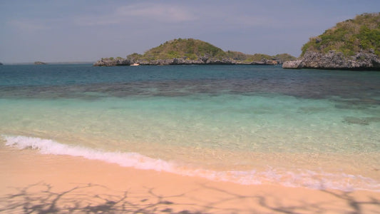 BEACH - Front Beach on Hundred Islands - Philippines